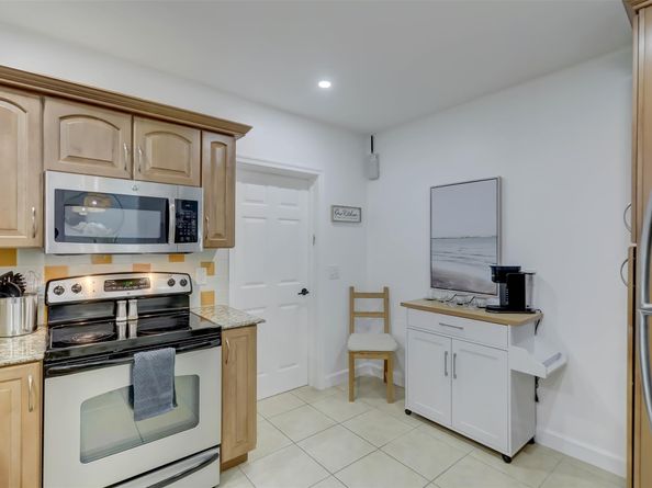 741 NE 16th Ter, Fort Lauderdale FL 33304