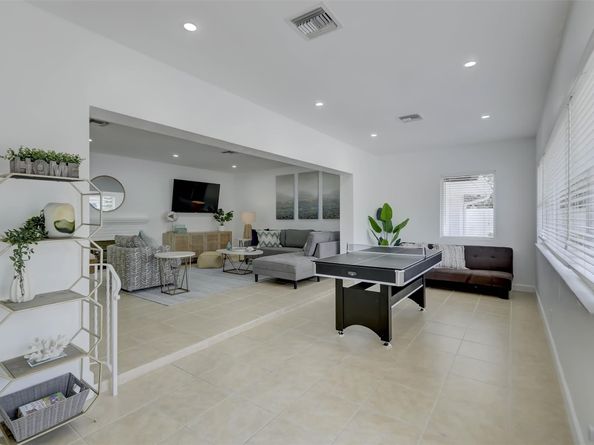 741 NE 16th Ter, Fort Lauderdale FL 33304