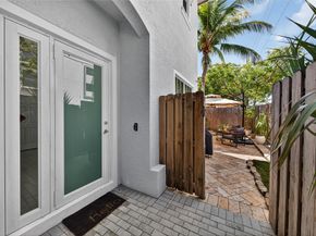 15 NE 20th Ave 15, Pompano Beach FL 33060