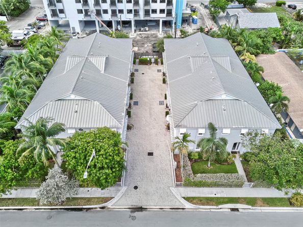 15 NE 20th Ave 15, Pompano Beach FL 33060
