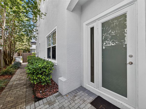 15 NE 20th Ave 15, Pompano Beach FL 33060