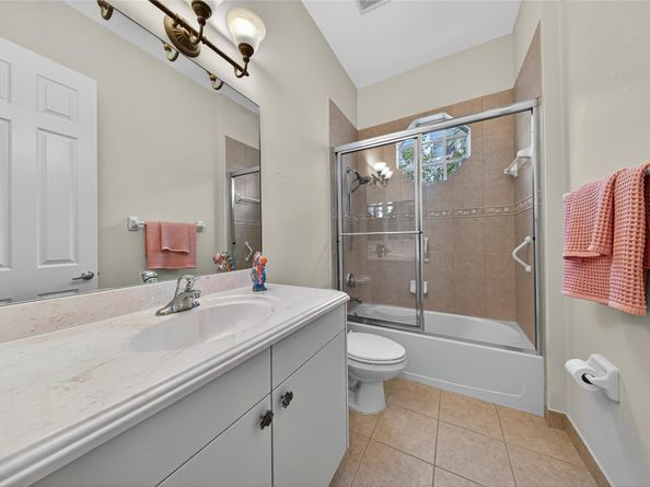 15 NE 20th Ave 15, Pompano Beach FL 33060
