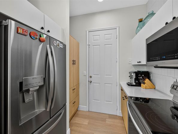 15 NE 20th Ave 15, Pompano Beach FL 33060