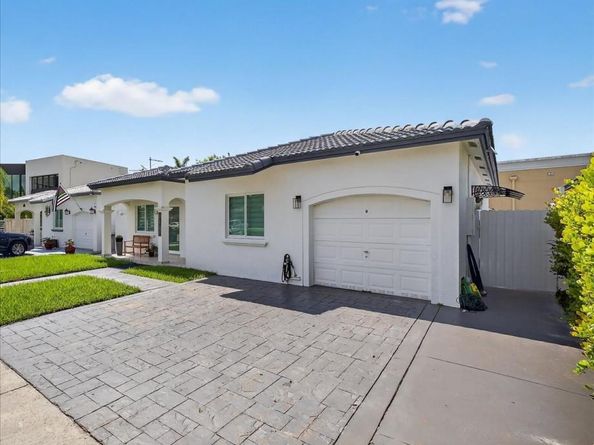 15728 SW 69th Lane, Miami FL 33193