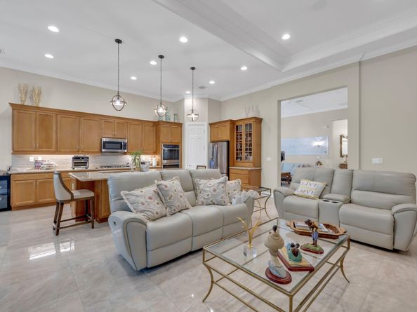 9541 Kalmar Cir, Parkland FL 33076