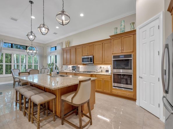 9541 Kalmar Cir, Parkland FL 33076
