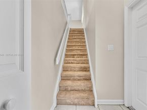 96 Wimbledon Lake Drive, Plantation FL 33324