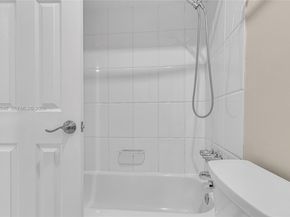 96 Wimbledon Lake Drive, Plantation FL 33324