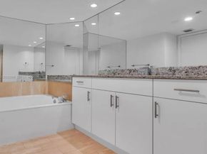 1717 N Bayshore Drive A1533, Miami FL 33132