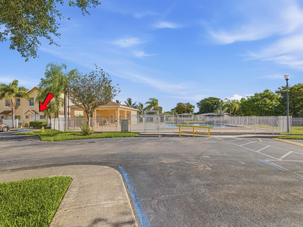 6631 Winfield Boulevard 16, Margate FL 33063