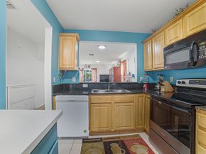 6631 Winfield Boulevard 16, Margate FL 33063