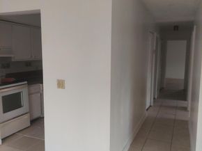 2215 NW 56th Avenue 3e, Lauderhill FL 33313
