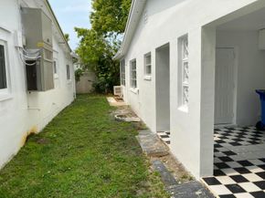 5139 NW 43rd Court, Lauderdale Lakes FL 33319