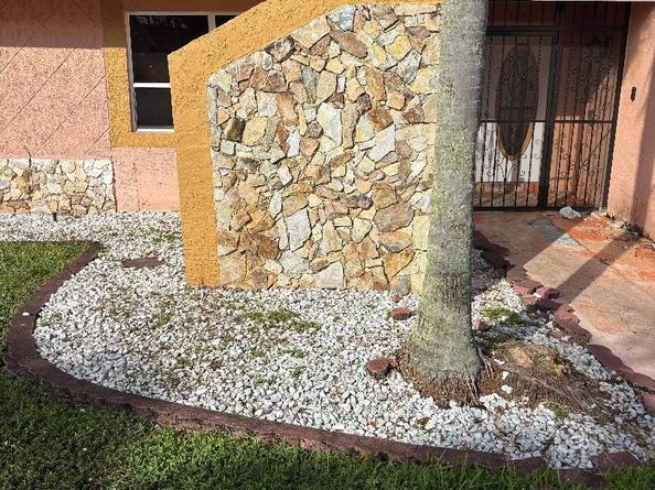 7035 NW 49th Place, Lauderhill FL 33319
