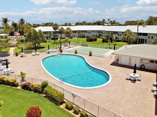 5540 N Ocean Boulevard 206, Ocean Ridge FL 33435