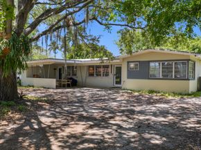 27 NE 18th Street, Homestead FL 33030