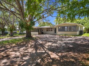 27 NE 18th Street, Homestead FL 33030