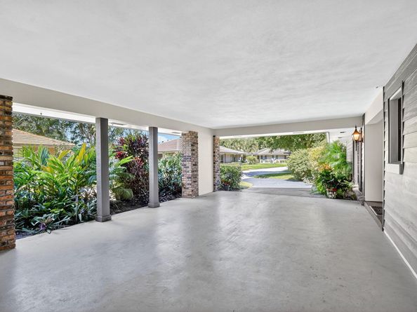 612 Cypress Key Drive, Atlantis FL 33462