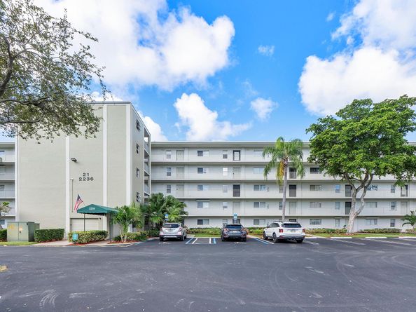 2236 N Cypress Bend Drive 311, Pompano Beach FL 33069