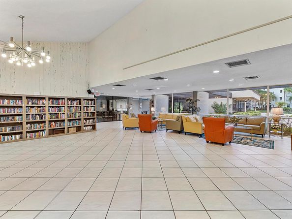 2236 N Cypress Bend Drive 311, Pompano Beach FL 33069