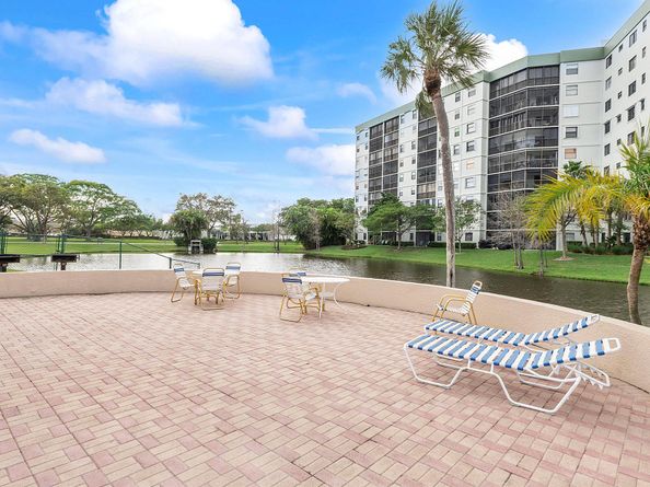 2236 N Cypress Bend Drive 311, Pompano Beach FL 33069