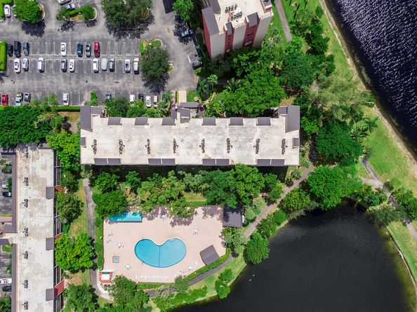 2236 N Cypress Bend Drive 311, Pompano Beach FL 33069