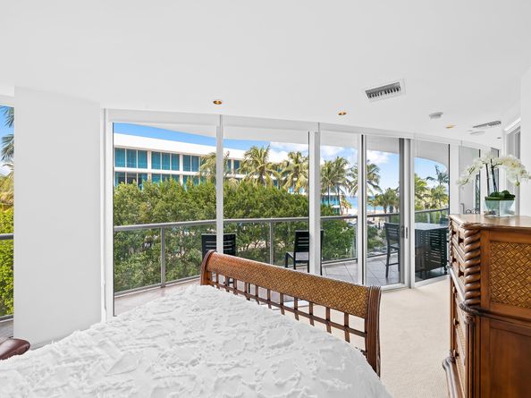 1200 Holiday Dr 208, Fort Lauderdale FL 33316