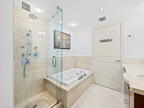 1200 Holiday Dr 208, Fort Lauderdale FL 33316