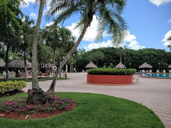 3110 Holiday Springs Blvd 108, Margate FL 33063