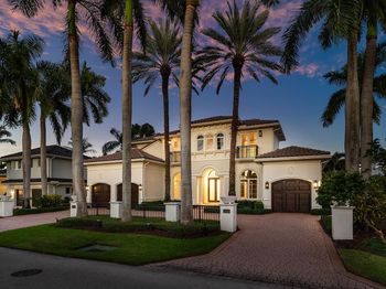 2124 W Maya Palm Drive