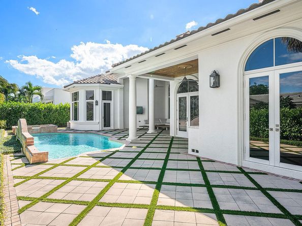 2124 W Maya Palm Drive, Boca Raton FL 33432