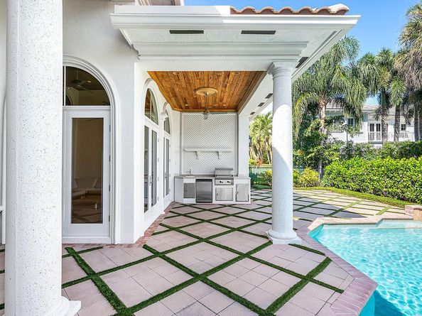 2124 W Maya Palm Drive, Boca Raton FL 33432