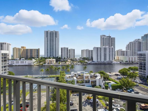 1000 Parkview Dr 1030, Hallandale Beach FL 33009