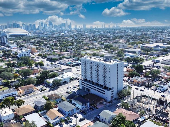 2217 NW 7th St 901, Miami FL 33125