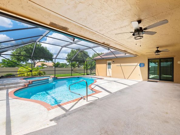 6221 Sedgewyck Cir W, Davie FL 33331