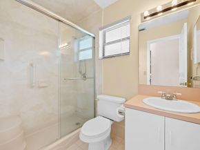 6221 Sedgewyck Cir W, Davie FL 33331