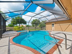 6221 Sedgewyck Cir W, Davie FL 33331