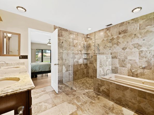 6221 Sedgewyck Cir W, Davie FL 33331