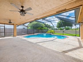 6221 Sedgewyck Cir W, Davie FL 33331