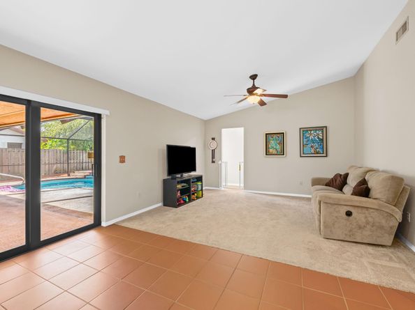 6221 Sedgewyck Cir W, Davie FL 33331