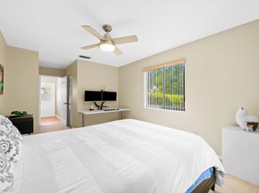 6221 Sedgewyck Cir W, Davie FL 33331