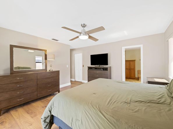 6221 Sedgewyck Cir W, Davie FL 33331