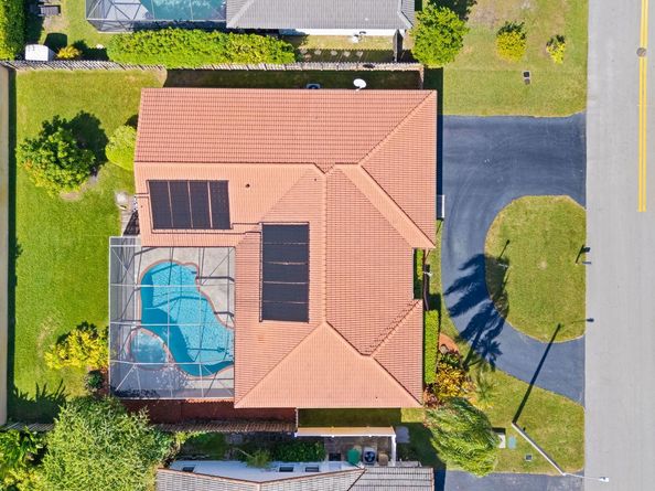 6221 Sedgewyck Cir W, Davie FL 33331