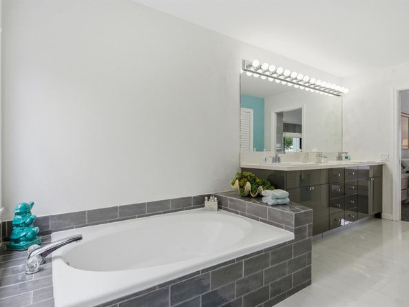 5598 Kiowa Circle, Boynton Beach FL 33437