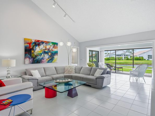 5598 Kiowa Circle, Boynton Beach FL 33437