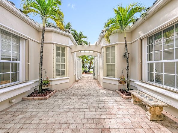 9499 Caserta St, Lake Worth FL 33467