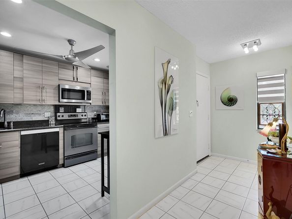 7951 Eastlake Dr D, Boca Raton FL 33433