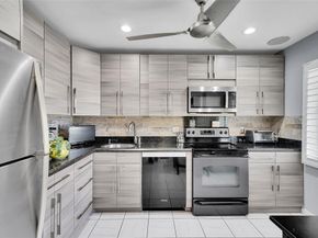 7951 Eastlake Dr D, Boca Raton FL 33433