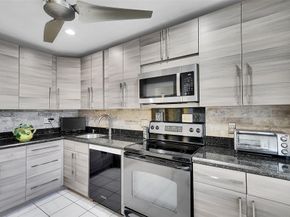 7951 Eastlake Dr D, Boca Raton FL 33433