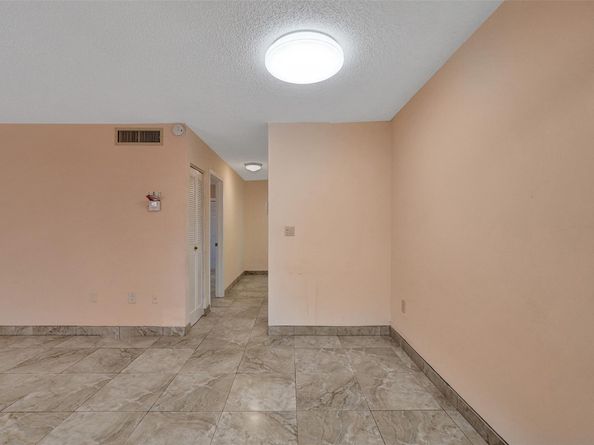 2010 Fillmore St 202, Hollywood FL 33020